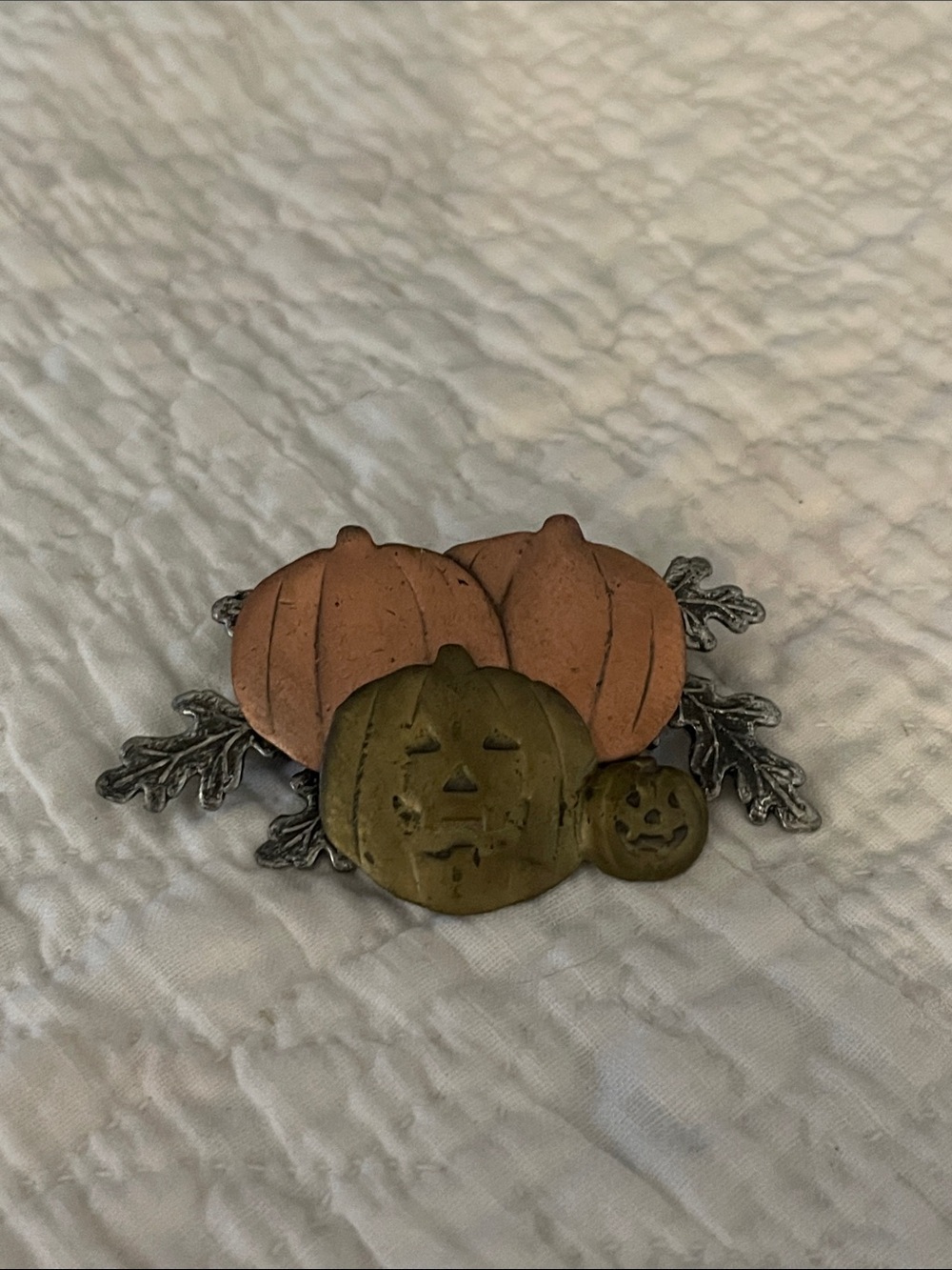 Pumpkin Cluster Halloween Pin - Orange & gold